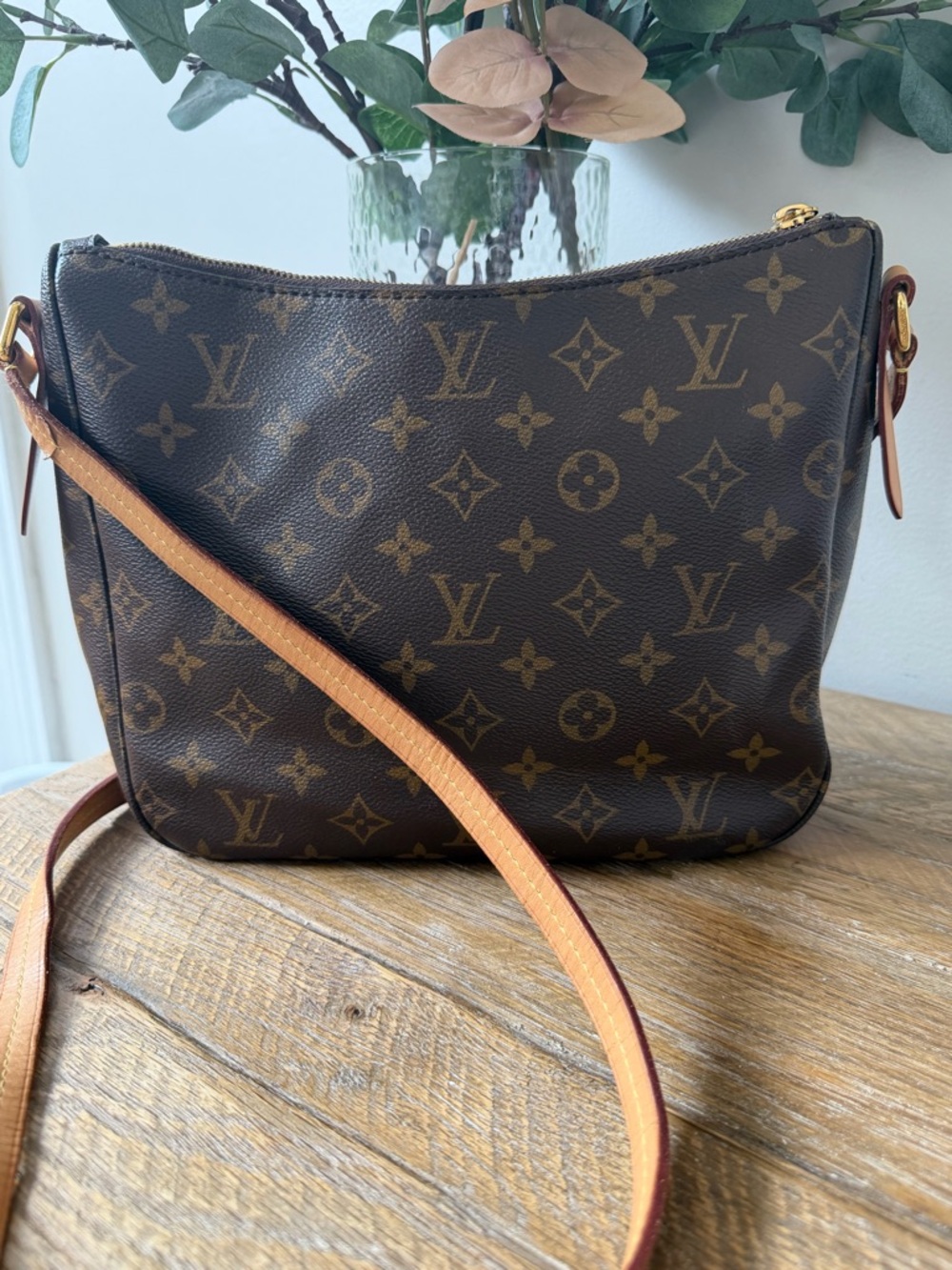 Authentic Louis Vuitton Mabillon Monogram Crossbody - Picture 4 of 15